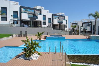 Appartement rez de chaussée à Oasis Beach Punta Prima 8 Nº 035 on España Casas